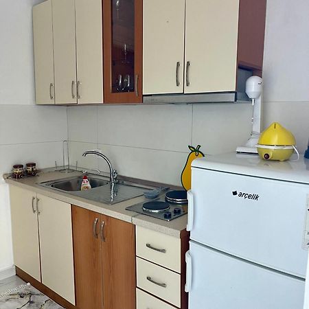 Guest House Dea Vlore Bagian luar foto
