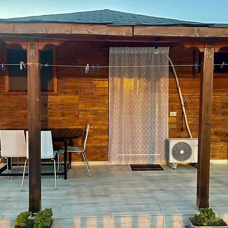 Guest House Dea Vlore Bagian luar foto