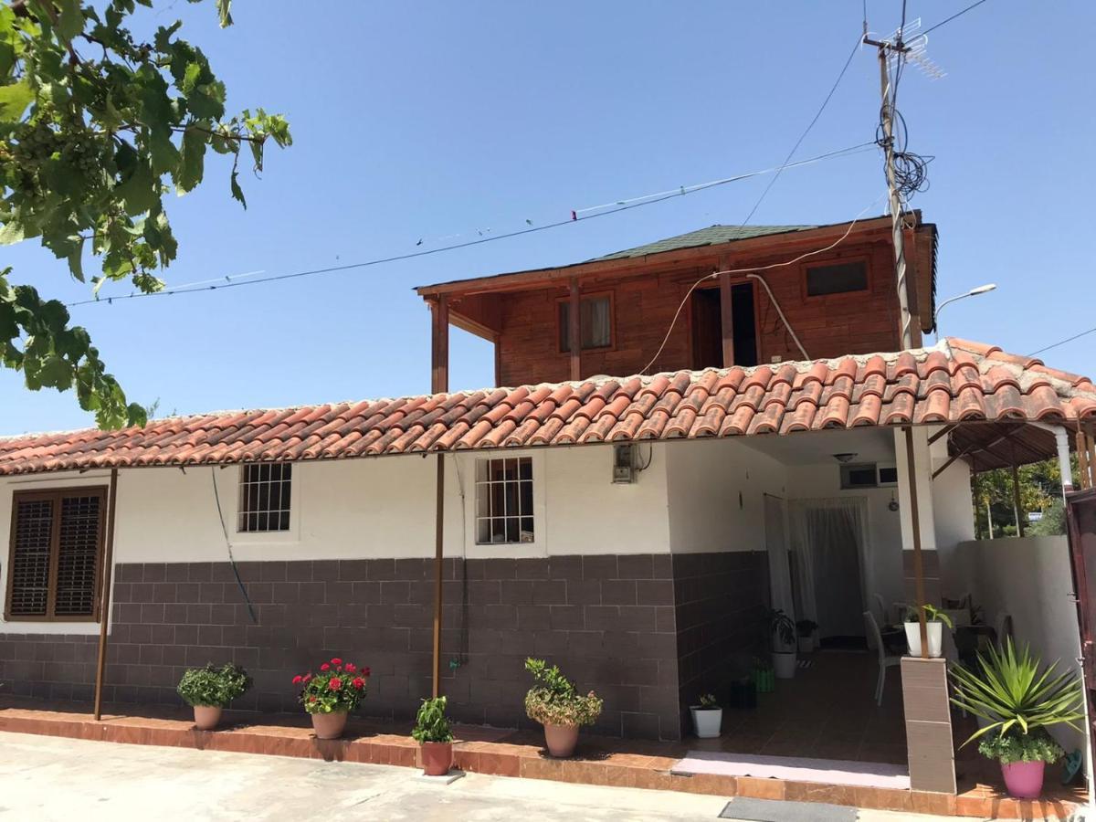 Guest House Dea Vlore Bagian luar foto