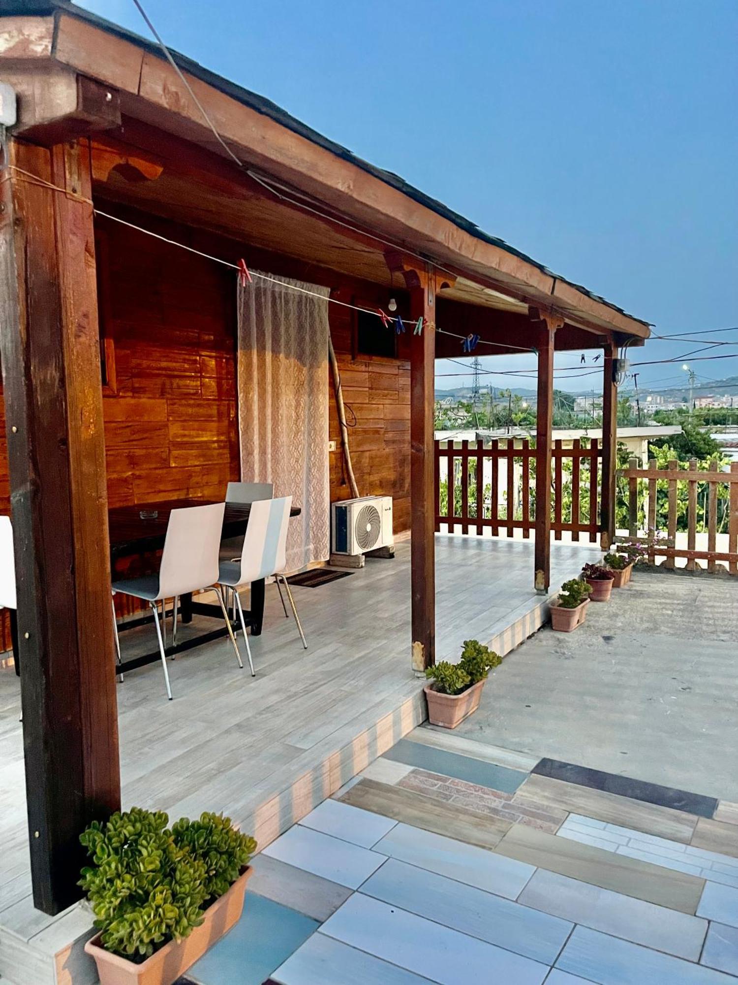 Guest House Dea Vlore Bagian luar foto