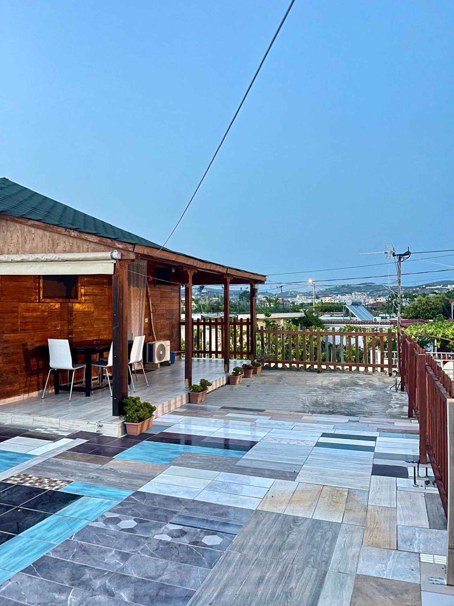Guest House Dea Vlore Bagian luar foto